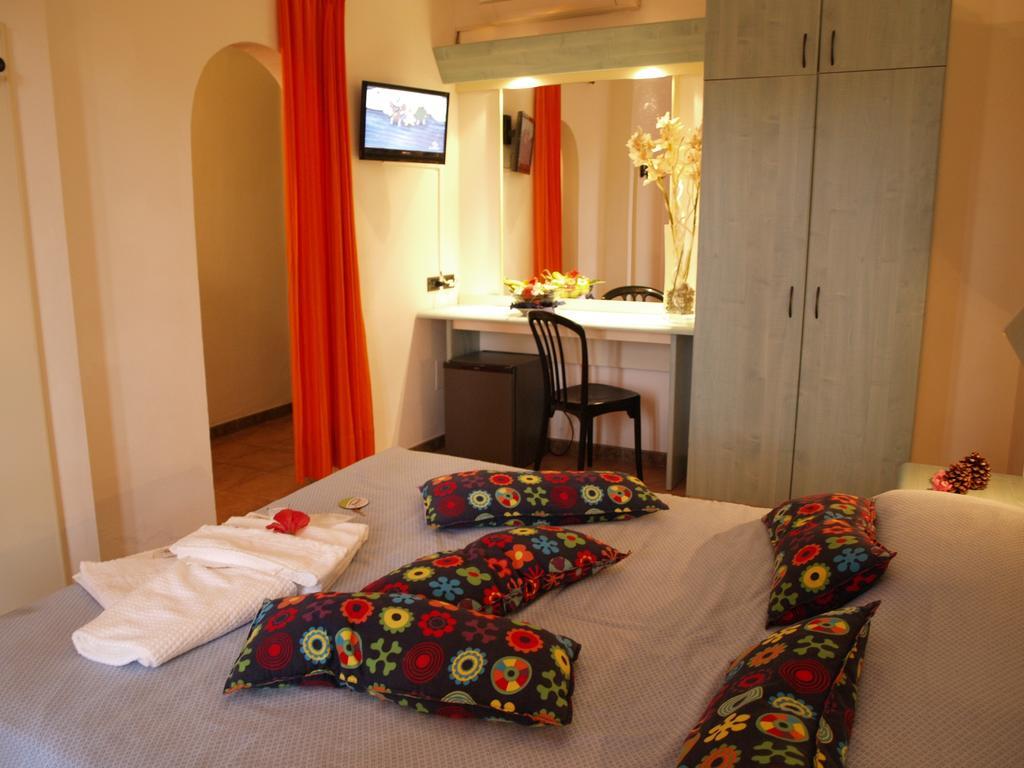 Hotel Club Esse Cala Bitta Baja Cerdeña Habitación foto